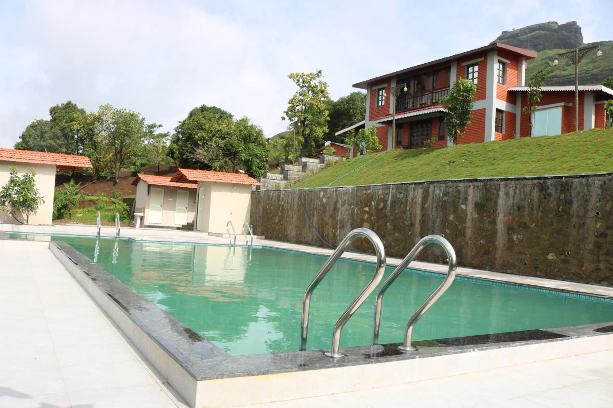 Farm stay Shinde's Tikona Valley Farm Pune